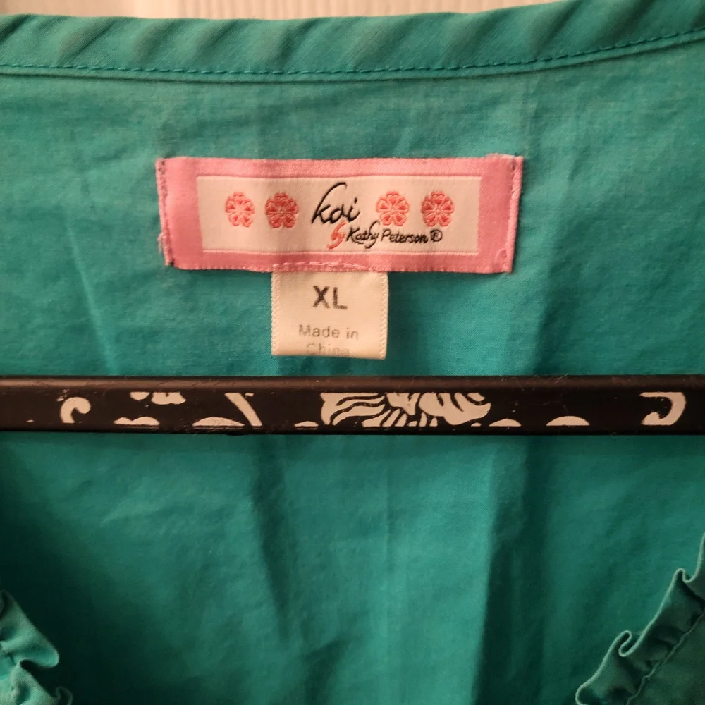 Kai ladies scrub top - Picture 2 of 2